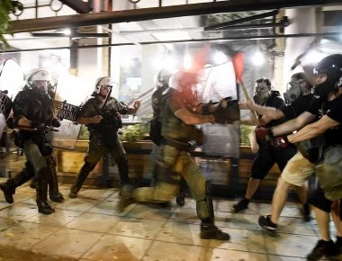 Αγρίνιο: 6 συλλήψεις και 25 προσαγωγές στην πορεία για τον Φύσσα  